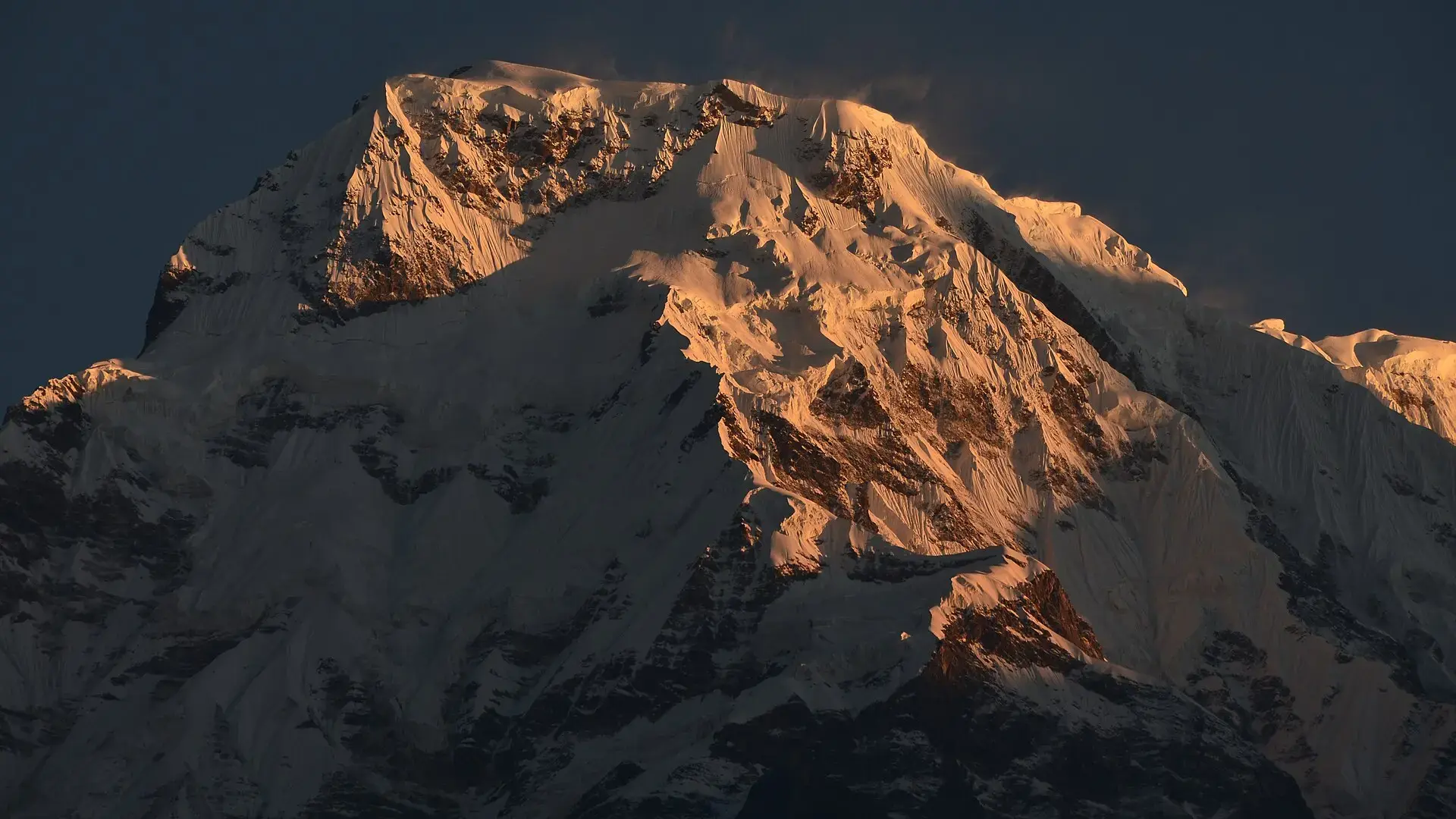 Sunrise glow on the Annapurna range